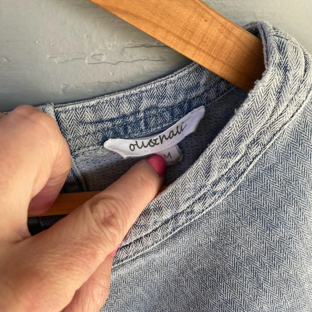 Oli & Hali Light Blue Denim Crop Top Medium - Picture 2 of 4